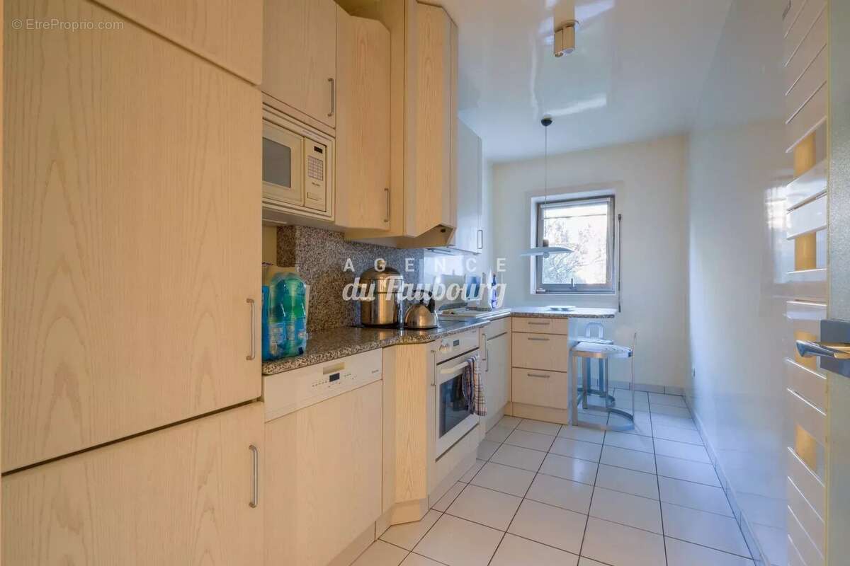 Appartement à NEUILLY-SUR-SEINE