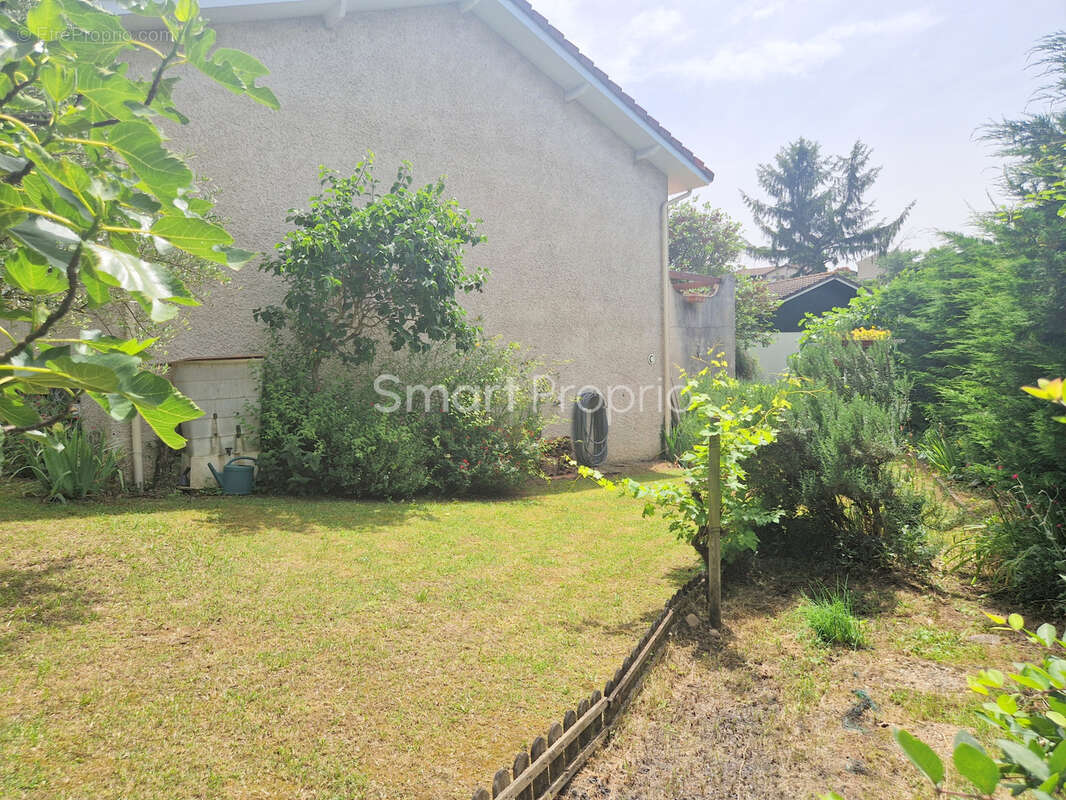 Maison à SALAISE-SUR-SANNE