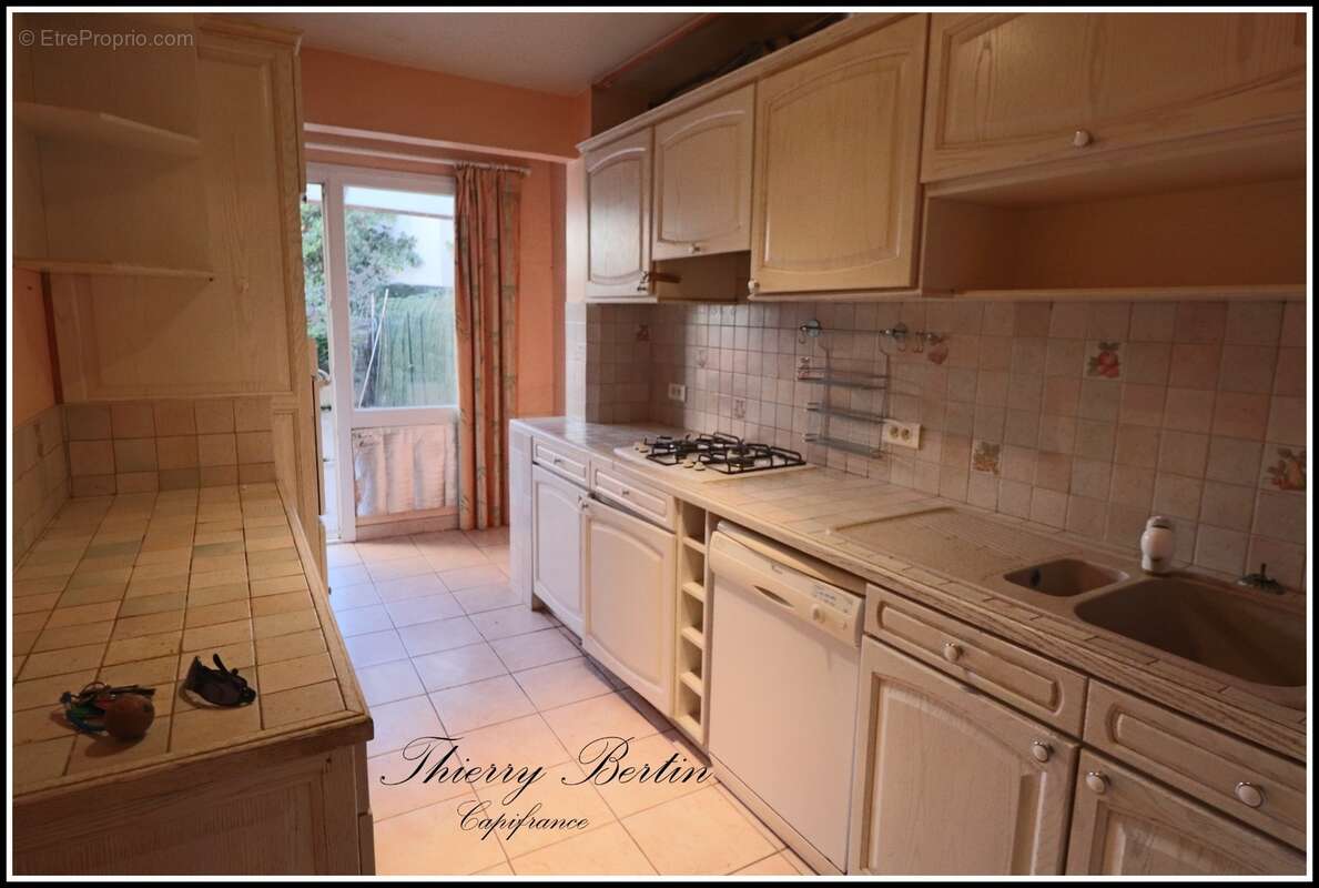 Appartement à vendre 4 pièces SAINT RAPHAEL (83) - photo 5