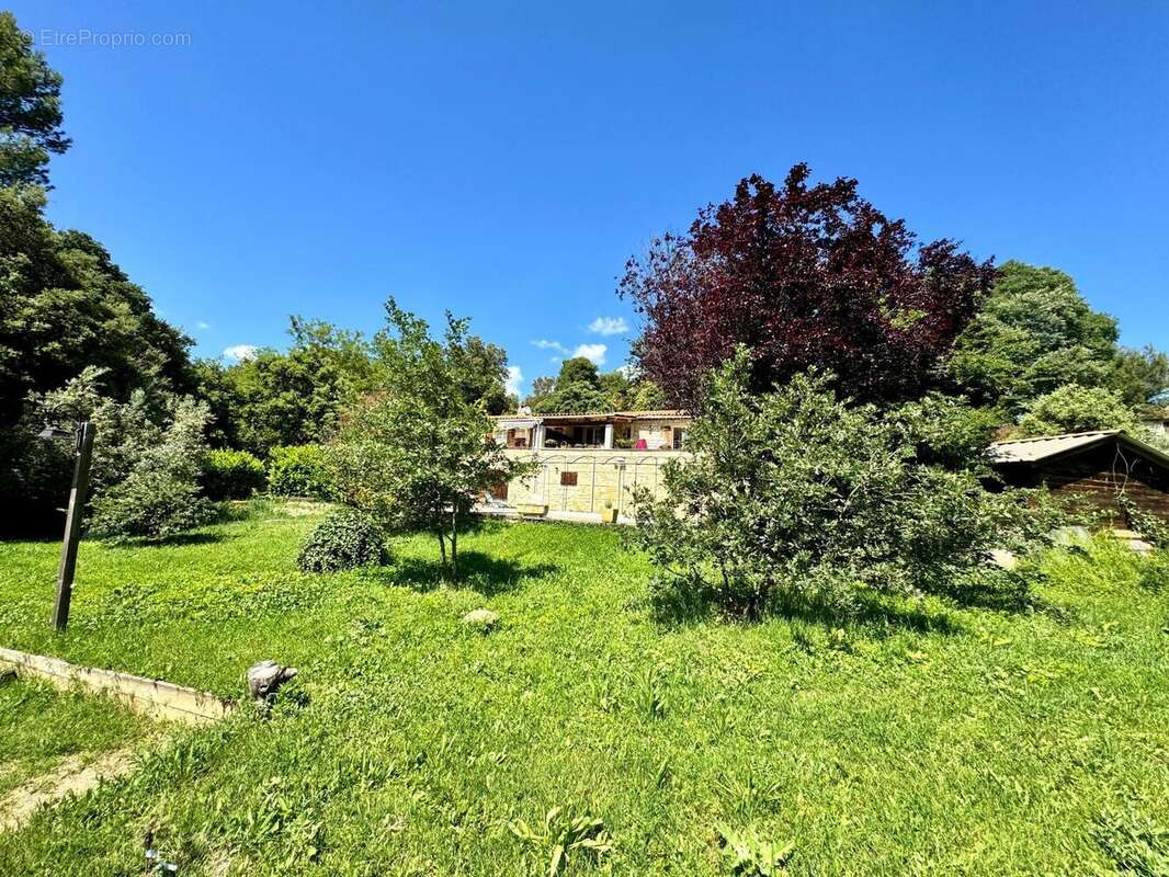 Photo 3 - Maison à LA TOUR-D'AIGUES