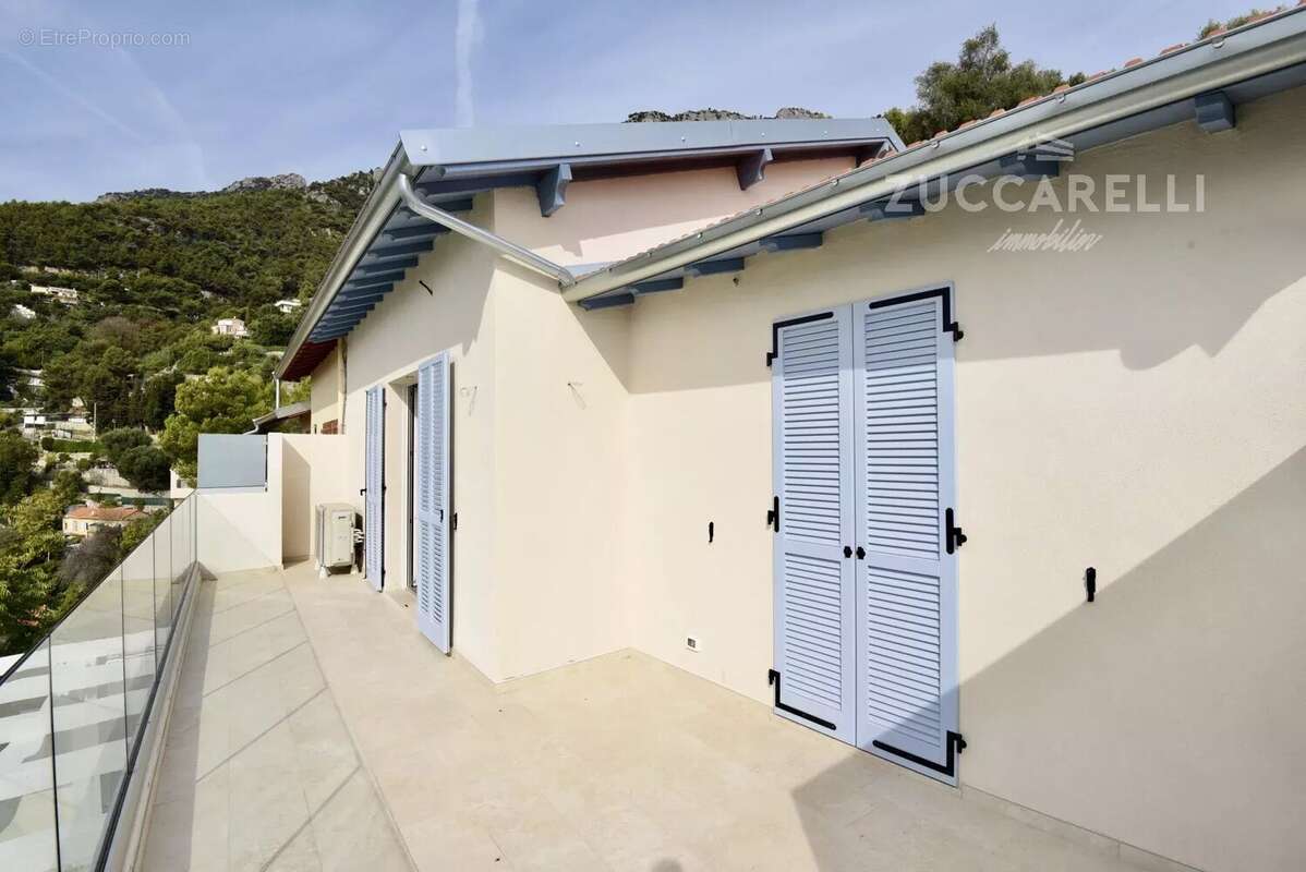 Appartement à ROQUEBRUNE-CAP-MARTIN