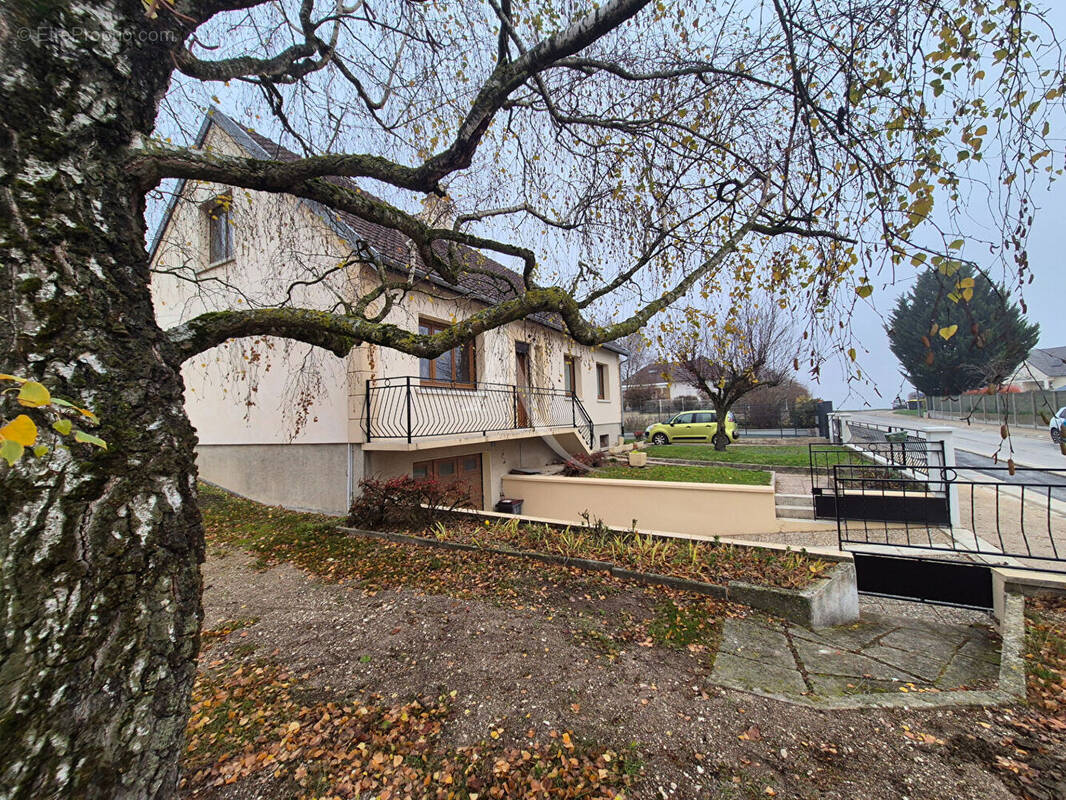 Maison à CAUREL
