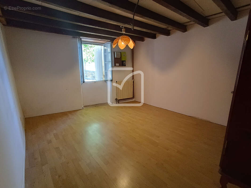 Maison de caractère 3 chambres avec jardin au cœur d'un village médiéval - photo 6