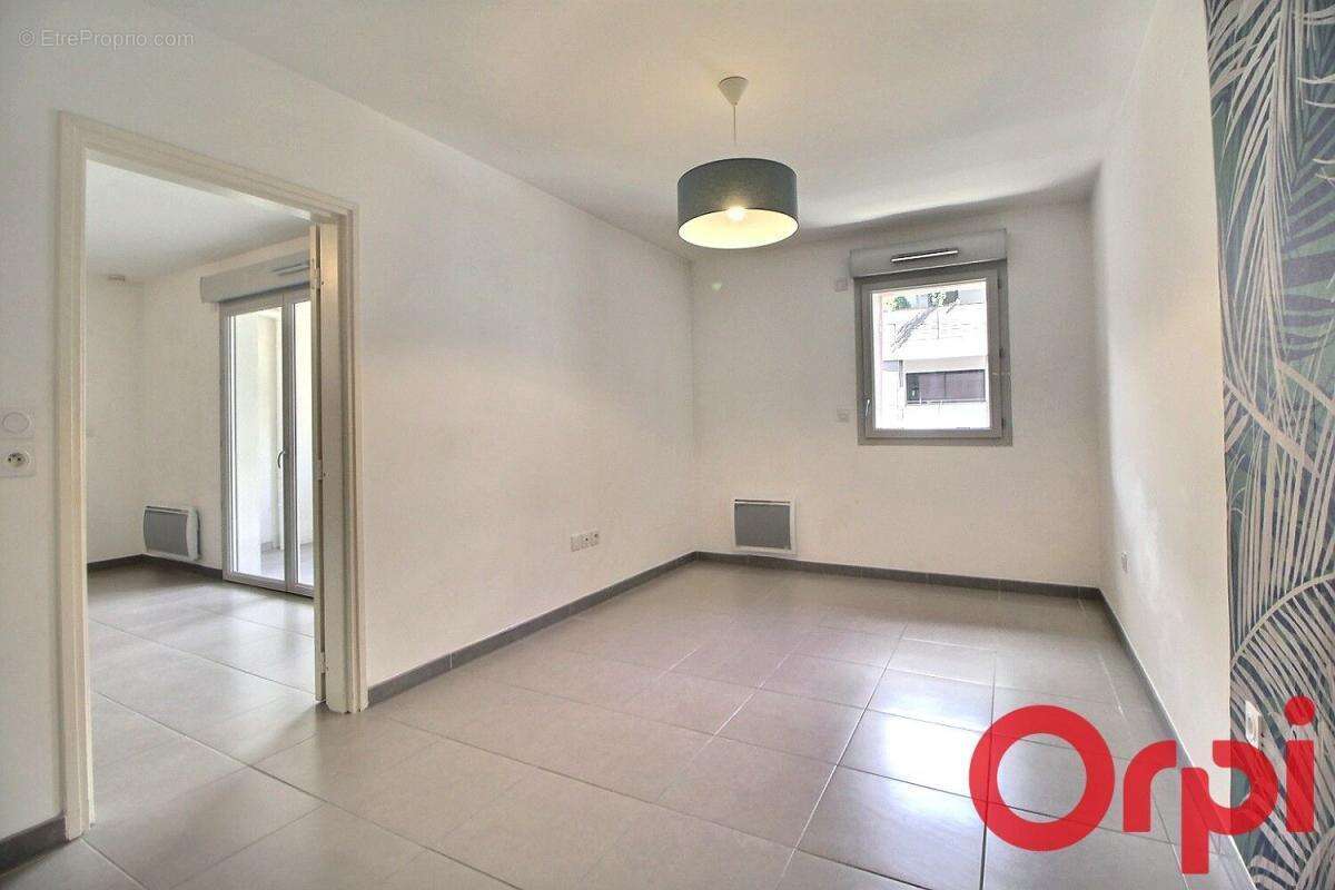 Appartement à MARSEILLE-2E