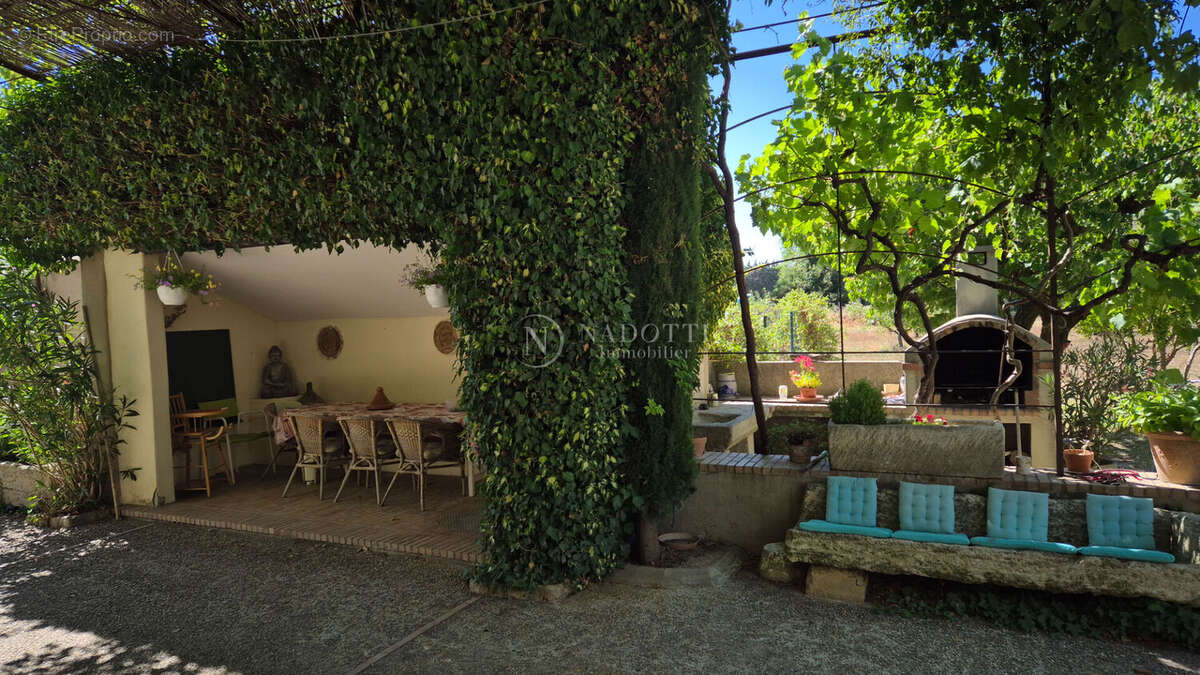 Cavaillon mas en campagne sur 9300 m² de terrain. - photo 10