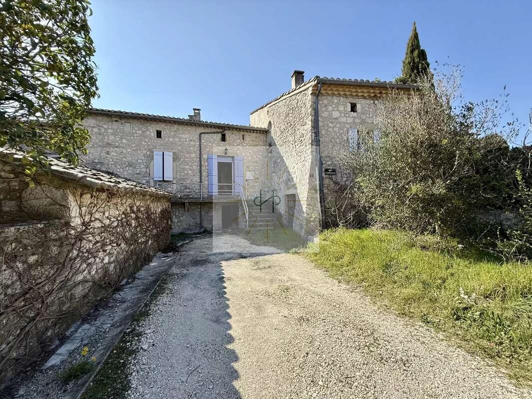 Maison à SALLES-SOUS-BOIS