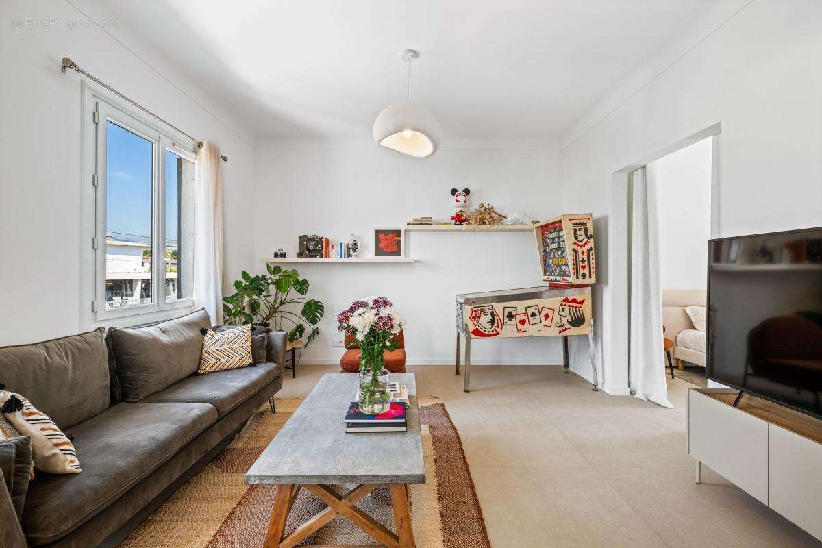 Maison de ville rénovée, 122 m2 piscine quartier Vespins - photo 5