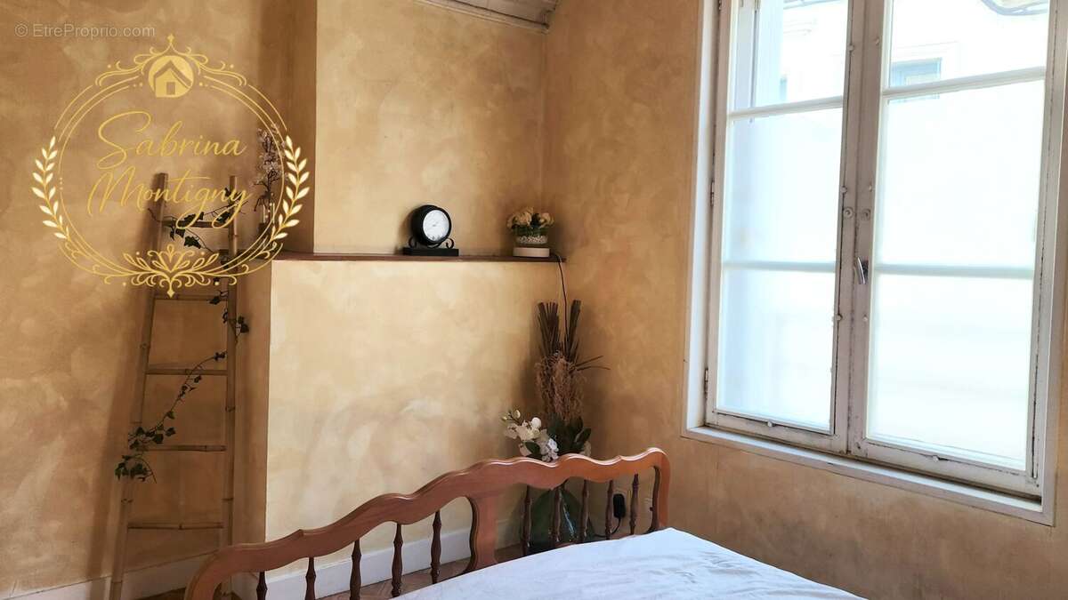 Maison à AZAY-LE-RIDEAU