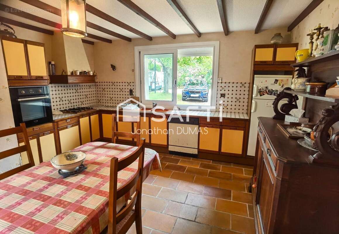 Maison 283 m² à Rieucros  - photo 4