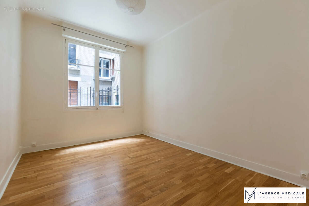 Commerce à PARIS-15E