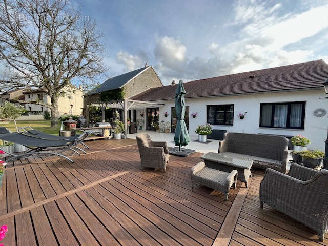 Maison à SAINT-LEGER-MAGNAZEIX