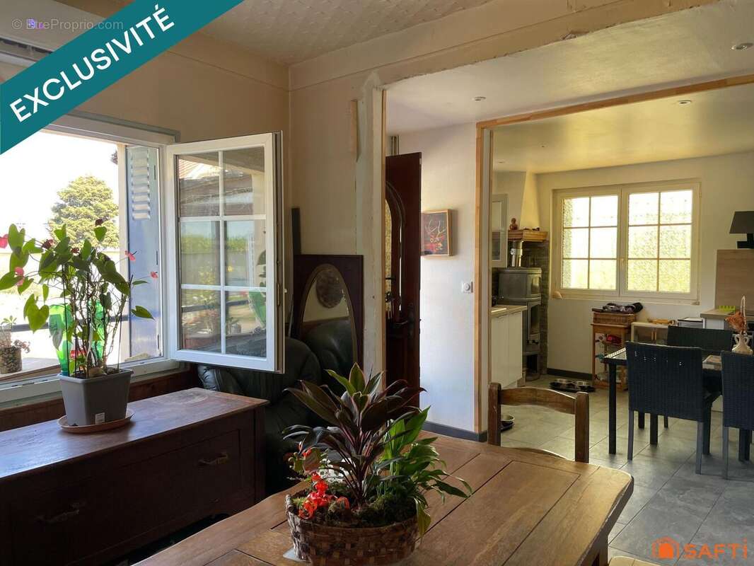 Photo 2 - Maison à ANGERVILLIERS