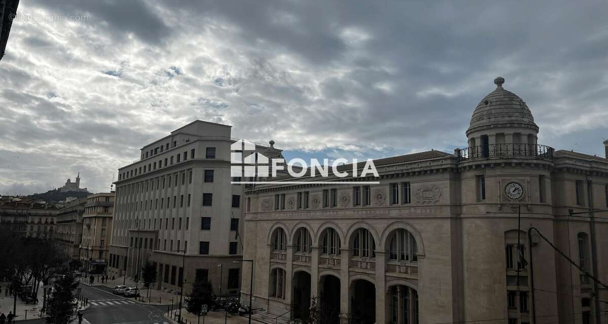 Appartement à MARSEILLE-1E