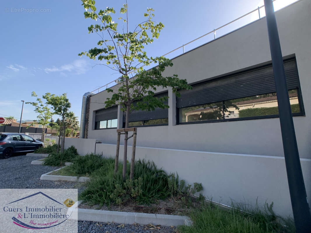 98.65m2 - local commercial ou professionnel - cuers - photo 15