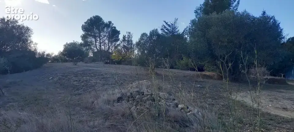 Terrain à MOUSSAN