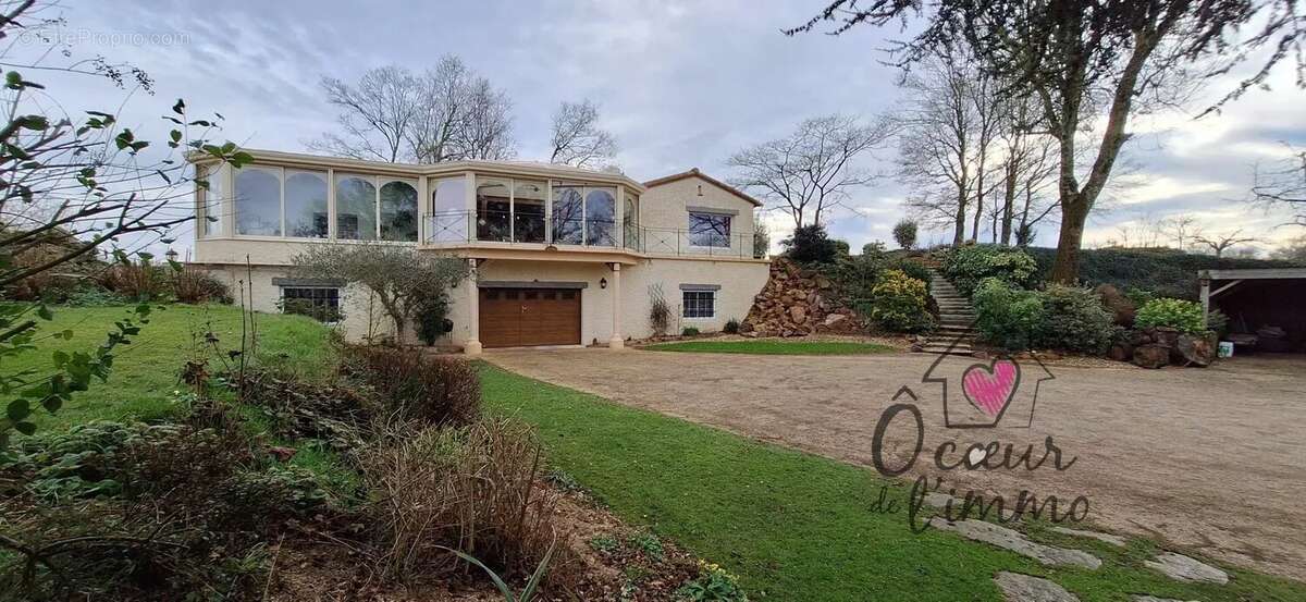 Maison à LA TESSOUALLE