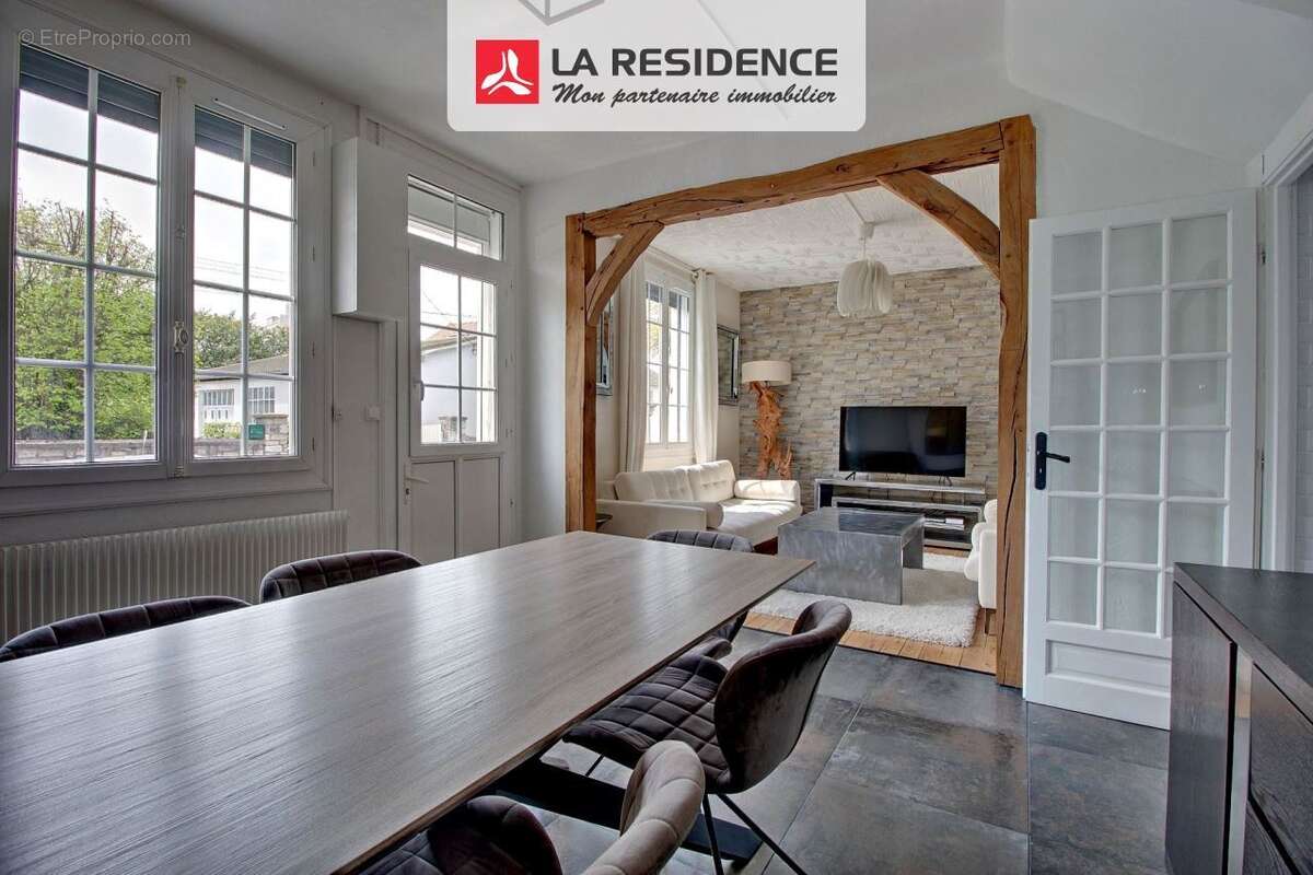 Maison 117 m² à Saint-Etienne-Du-Rouvray  - photo 9