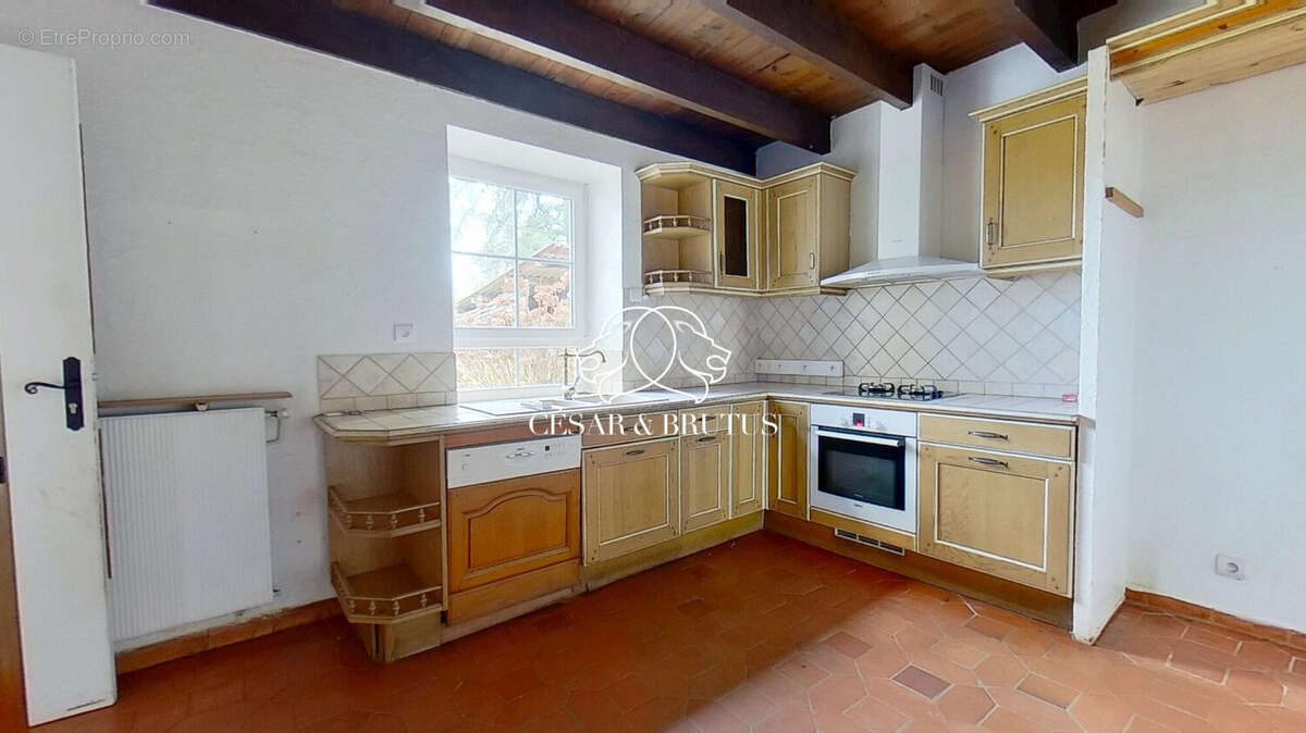 Maison 180 m² à Saint-Trivier-Sur-Moignans  - photo 7