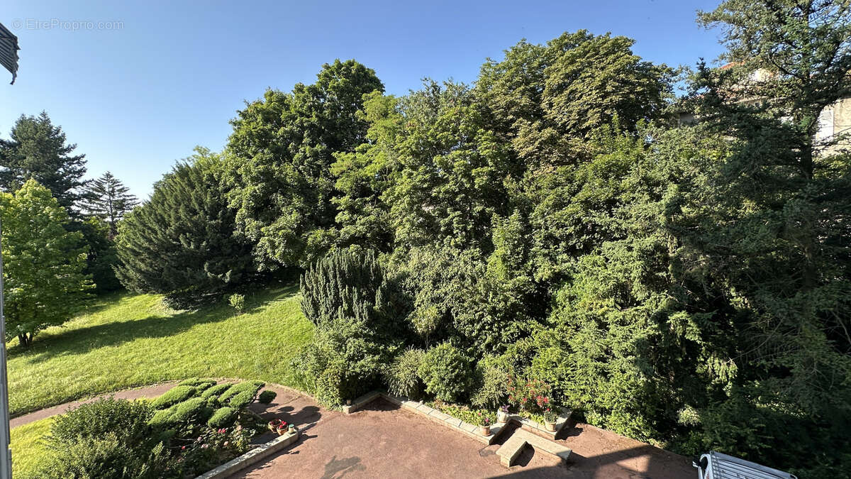 Appartement à SAINTE-FOY-LES-LYON