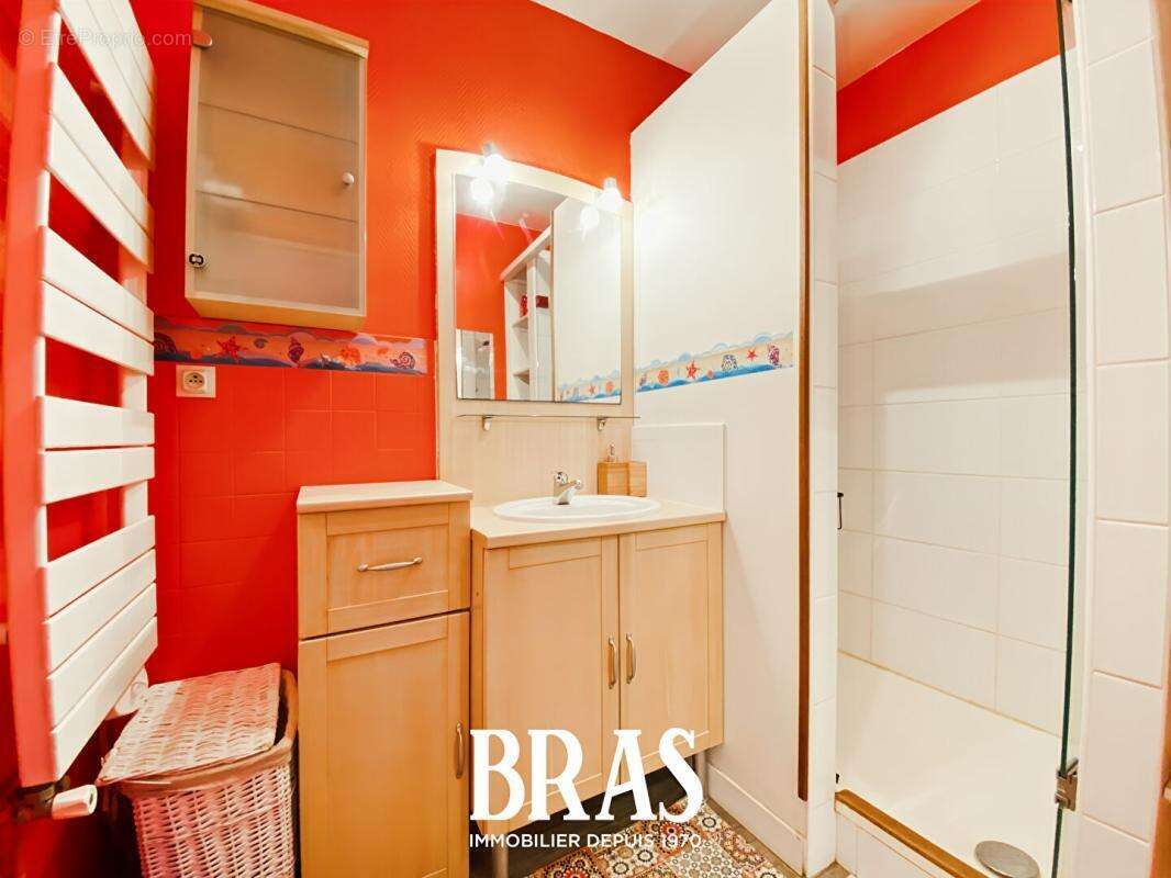 A vendre Appartement 3 pièces - 60 m² -Vue mer exceptionnelle - Accès direct à la plage de Sainte-Marguerite - photo 8
