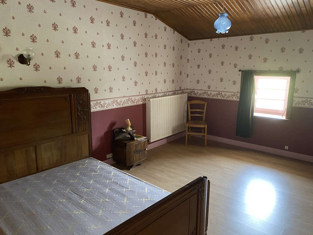 Maison à HEVILLIERS