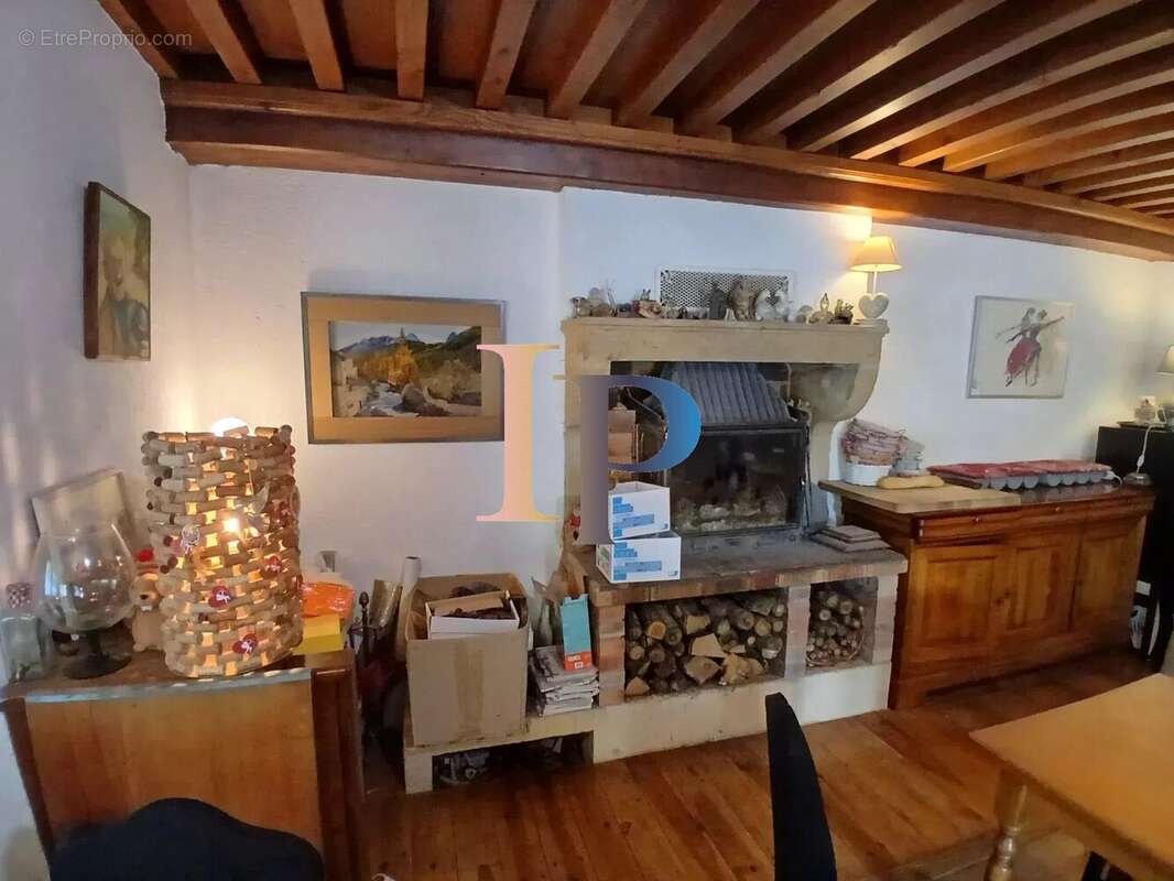 Commerce à ANZY-LE-DUC