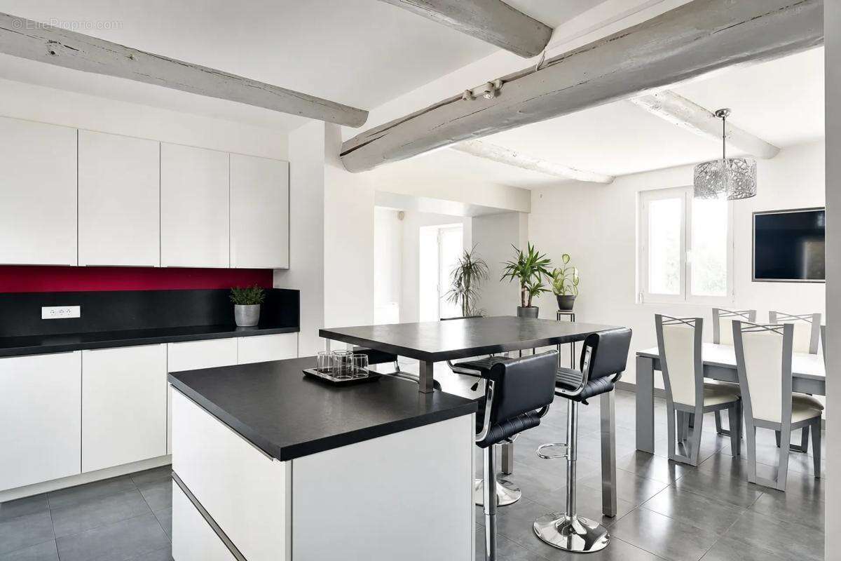 Mas rénové 11 pièces avec piscine à Monteux - photo 7