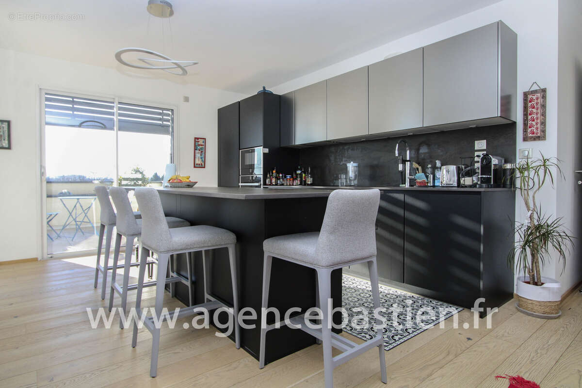 Appartement à FERNEY-VOLTAIRE