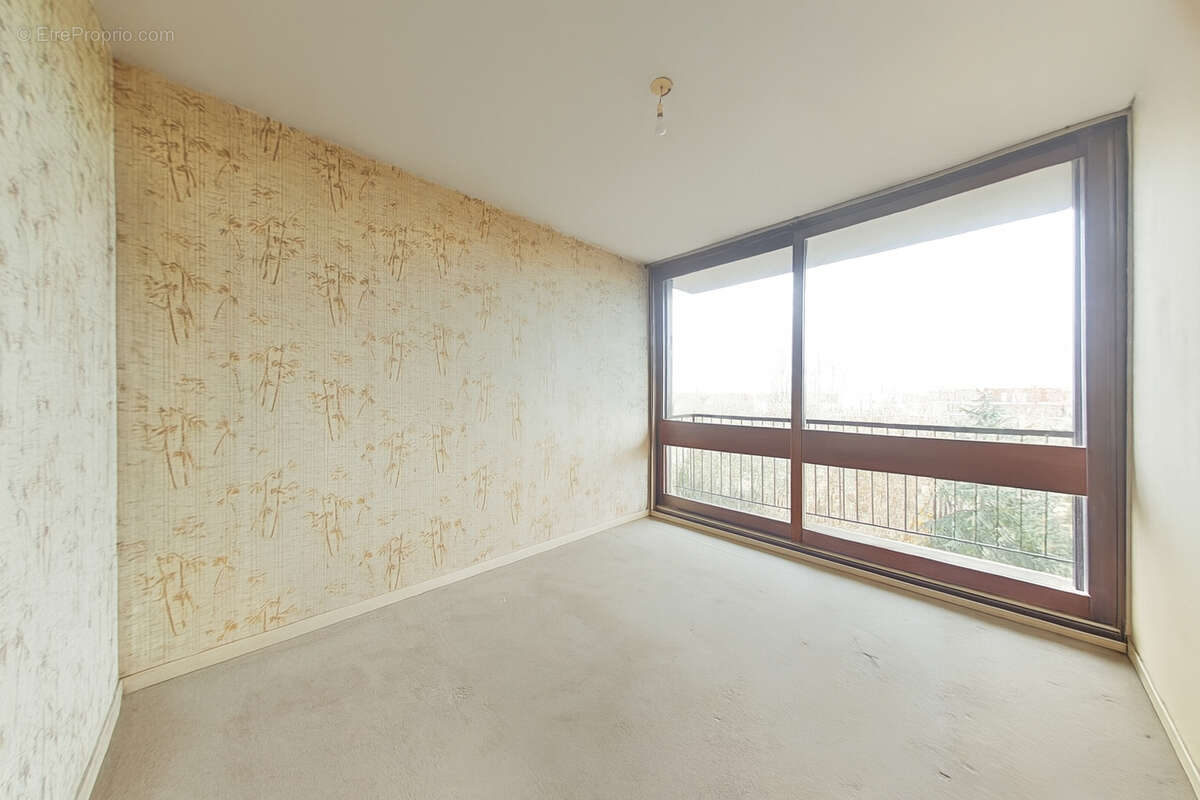 Appartement à FONTENAY-LE-FLEURY