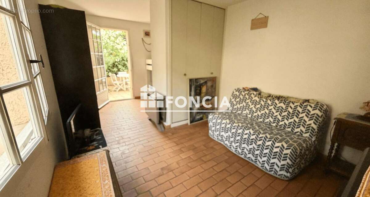 Appartement à SAINT-CYR-SUR-MER