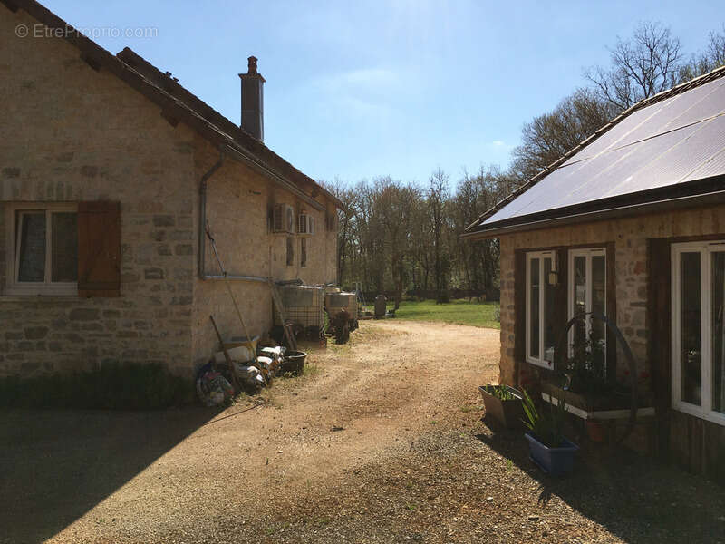 Maison à LIMOGNE-EN-QUERCY