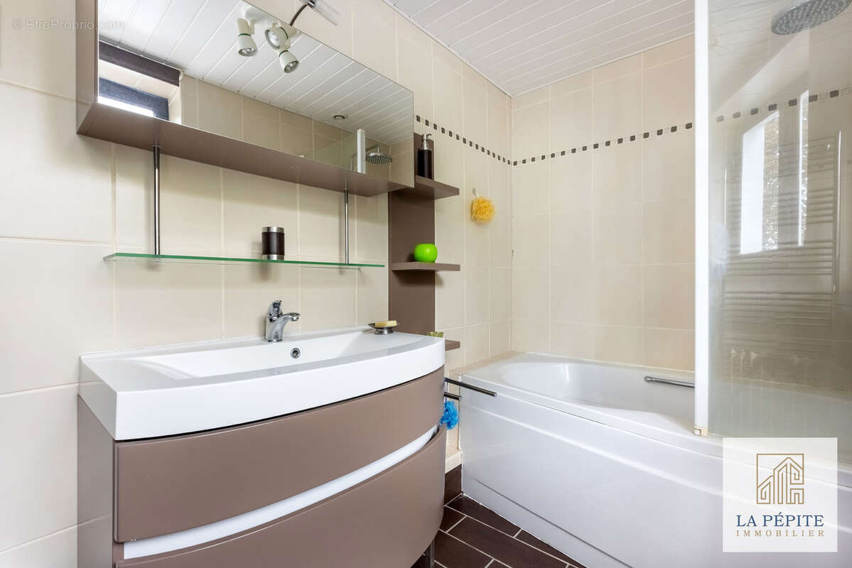 Maison à CONDE-SUR-L&#039;ESCAUT