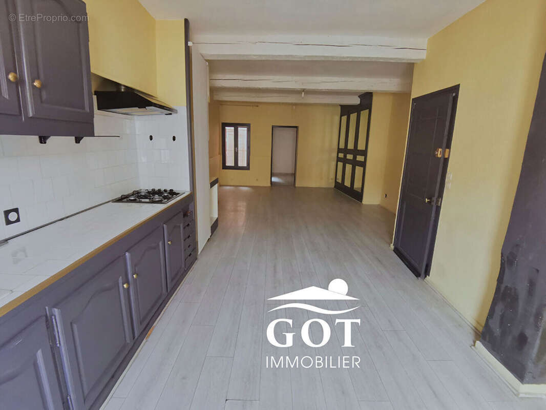 Maison à VILLELONGUE-DE-LA-SALANQUE