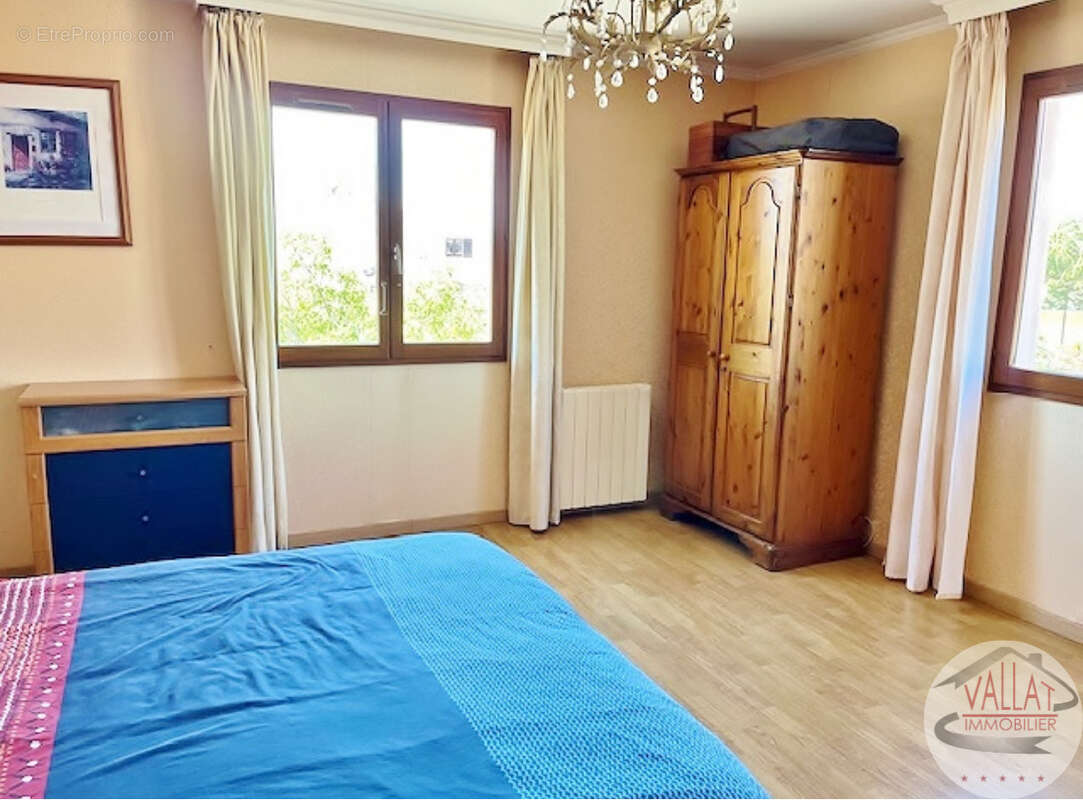 Villa T4 avec piscine dans quartier pavillonnaire agréable ! - photo 12