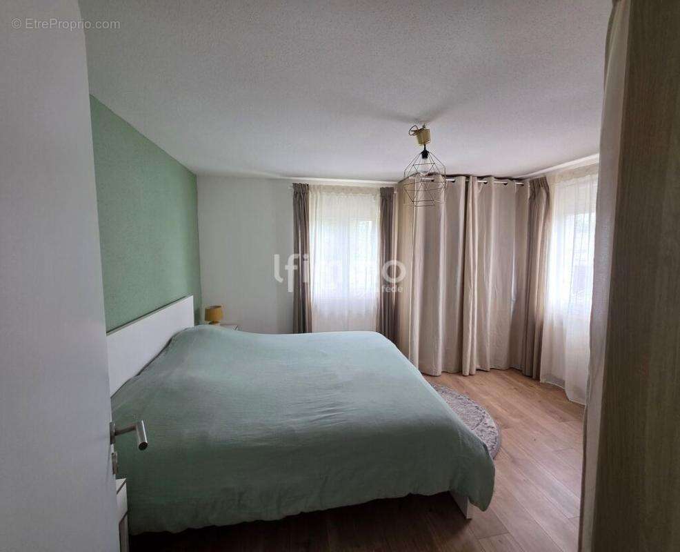 Appartement rénové sans travaux avec jardin et annexe - photo 5