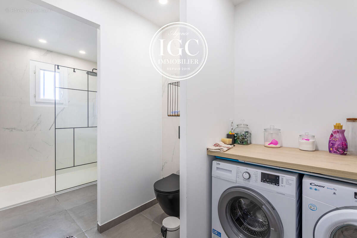 Maison à CHATEAUNEUF-LES-MARTIGUES