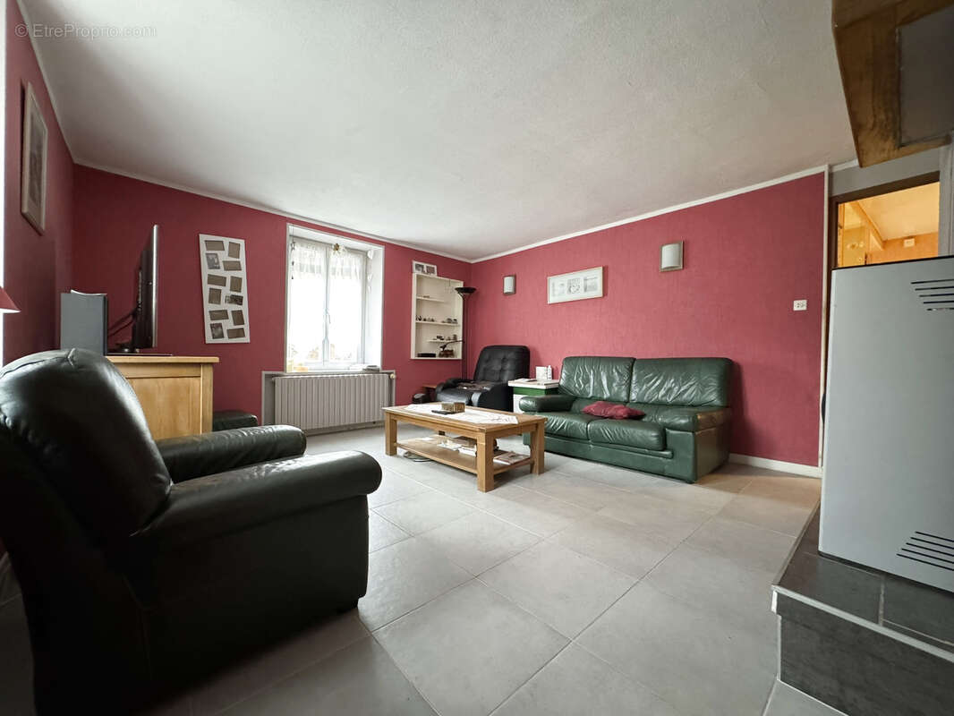 Maison à LA LANTERNE-ET-LES-ARMONTS