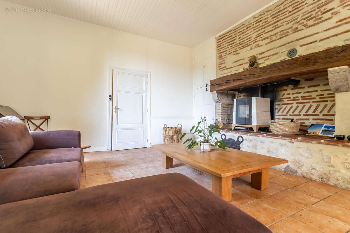Maison de campagne avec piscine et grange - photo 27