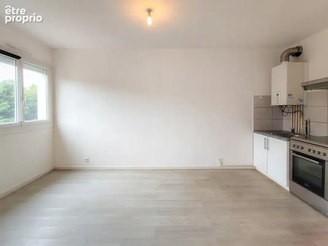 Appartement T1 à vendre à Saint Barthelemy d'Anjou avec stationnement - photo 2