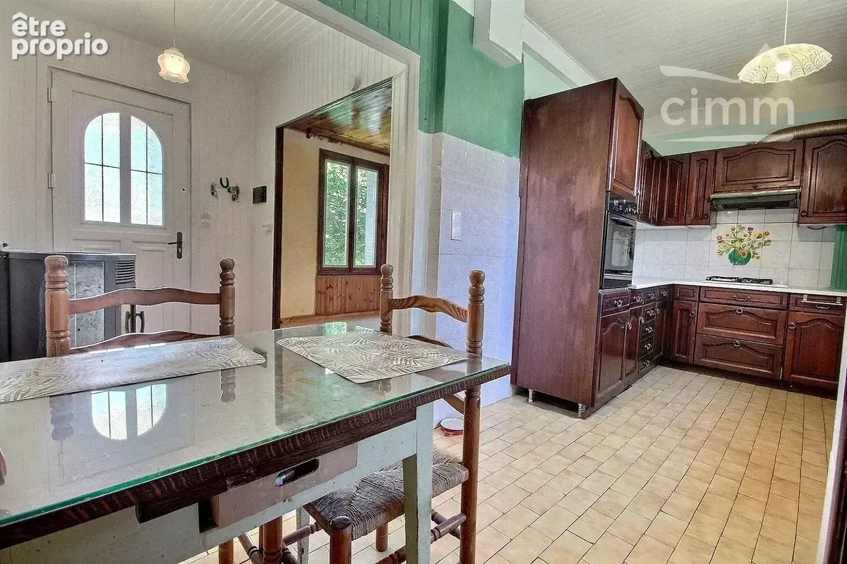 A vendre - maison mitoyenne type 7p+c - tencin - photo 3