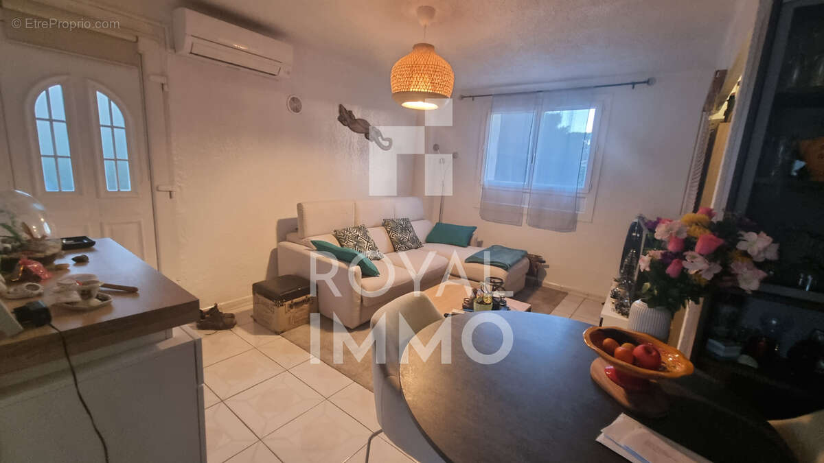 Appartement à SIX-FOURS-LES-PLAGES
