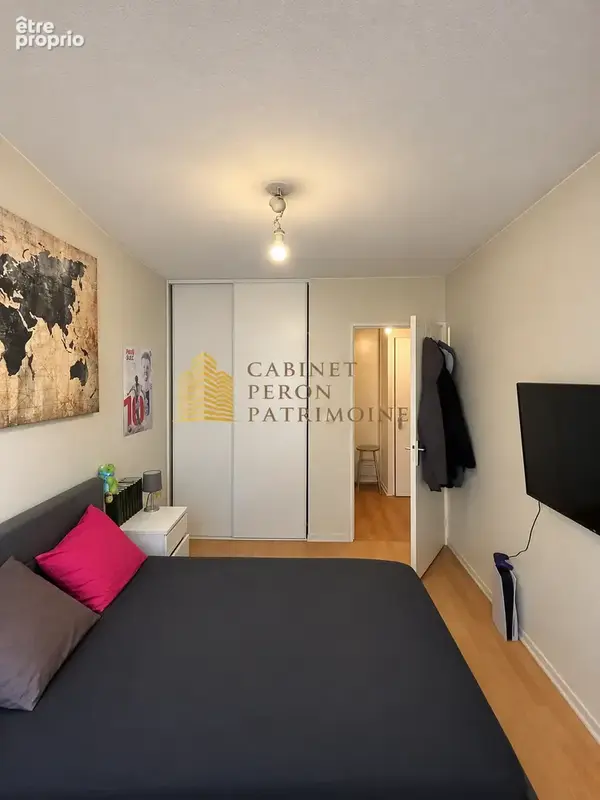 VILLEURBANNE   GRATTE CIEL   Appartement T3 de 67 m2 avec balcon filant et garage - photo 6