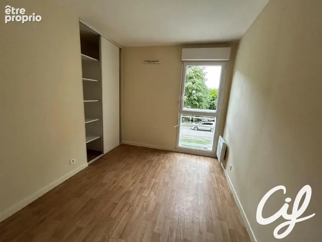 Appartement T4 Le Bourg Sous La Roche - 89.25 m2  204 000 Euros - photo 5