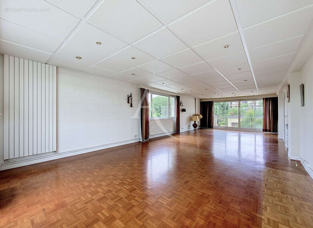 Appartement 5 pièces de 133 m² - Saint-Germain-en-Laye - photo 14