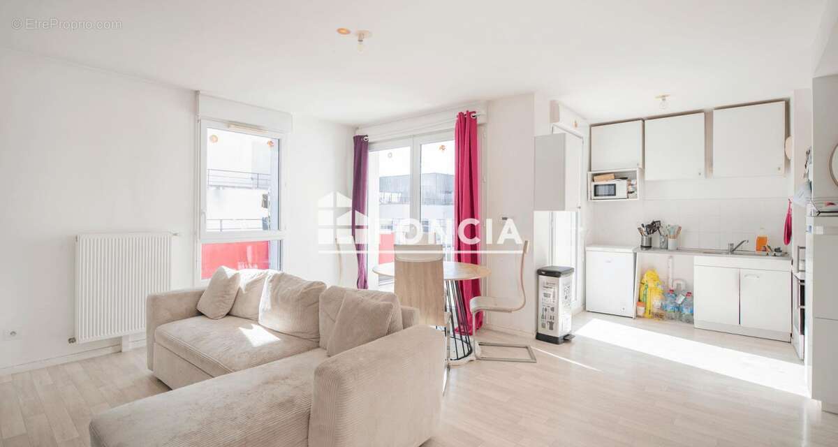 Appartement à SAINT-JEAN-DE-BRAYE