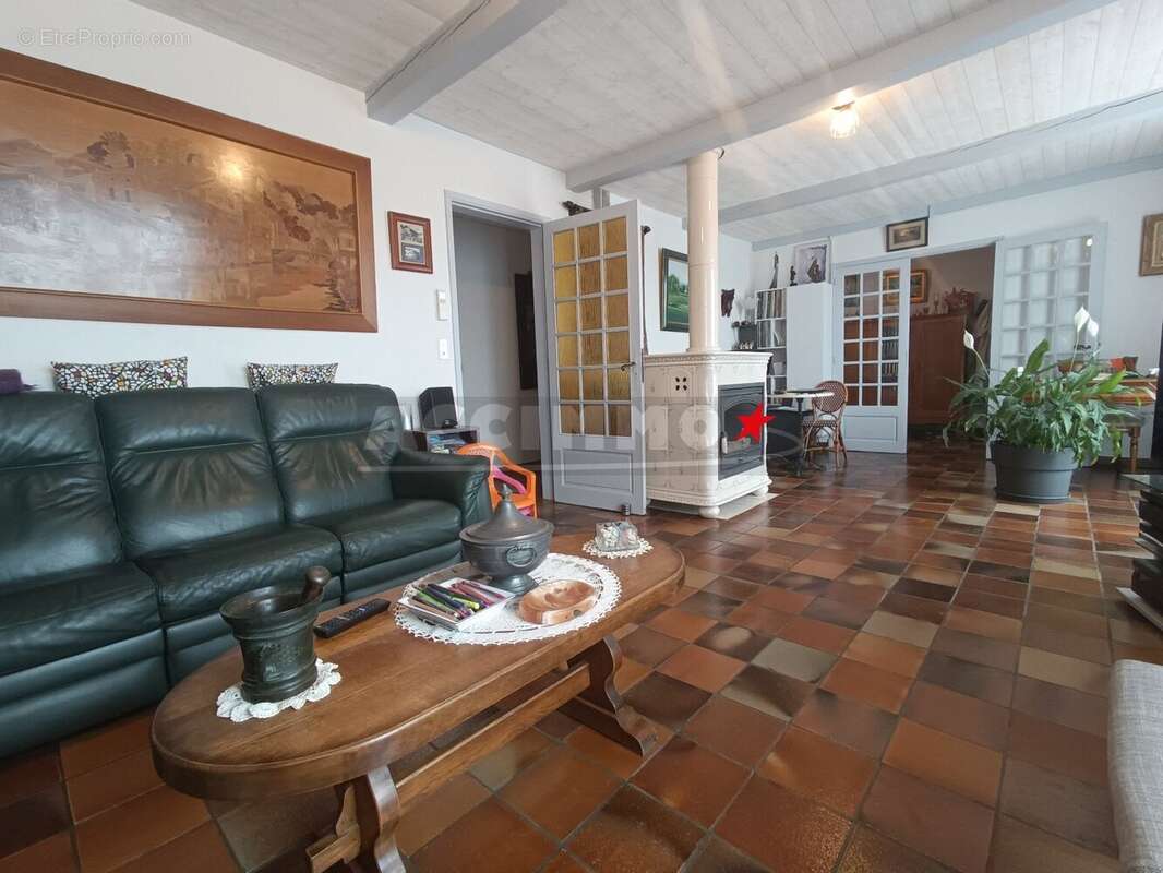 Maison à LABRUGUIERE