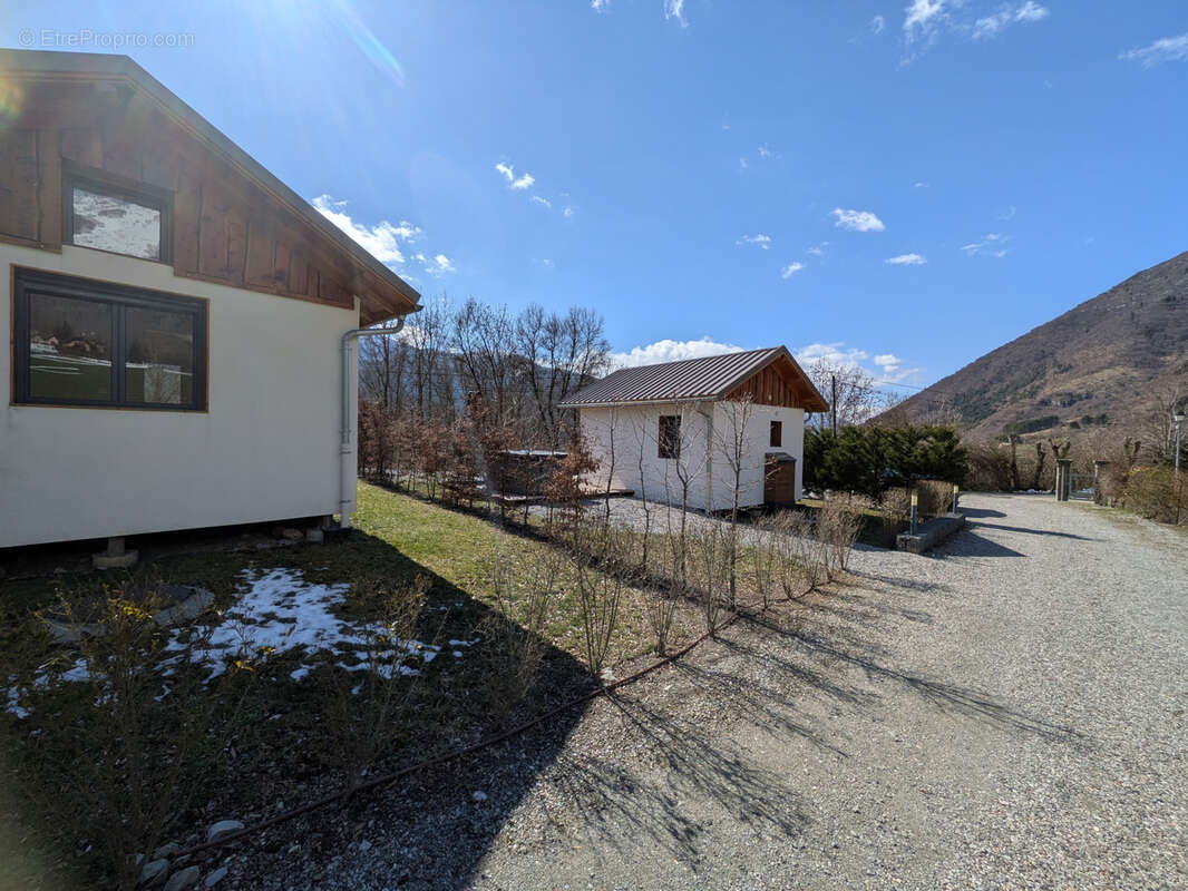 Autre à ASPRES-LES-CORPS