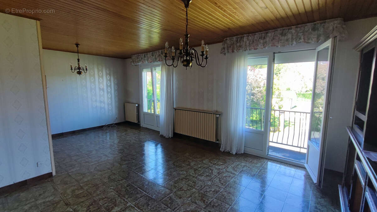 LOUGRES Maison Individuelle de 103m2 env. de type F5 - photo 13