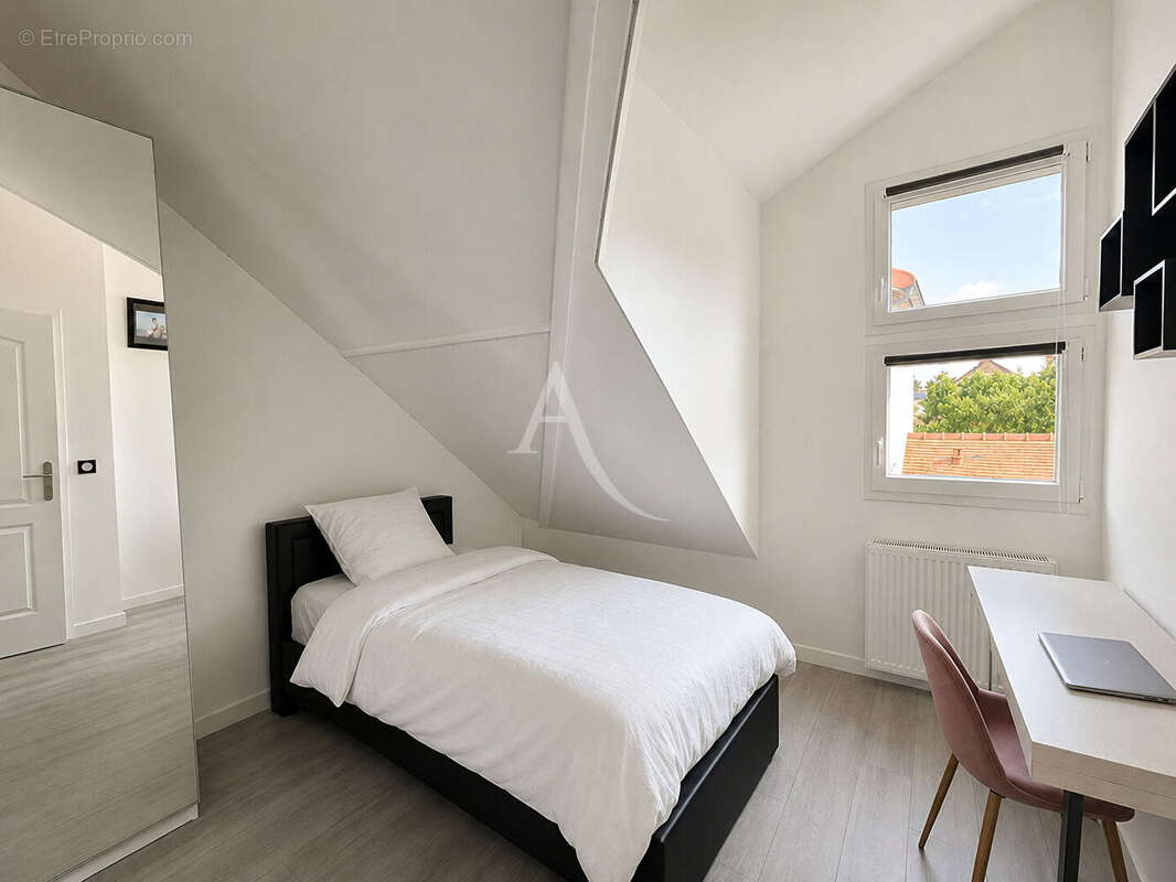 Maison à LE PERREUX-SUR-MARNE