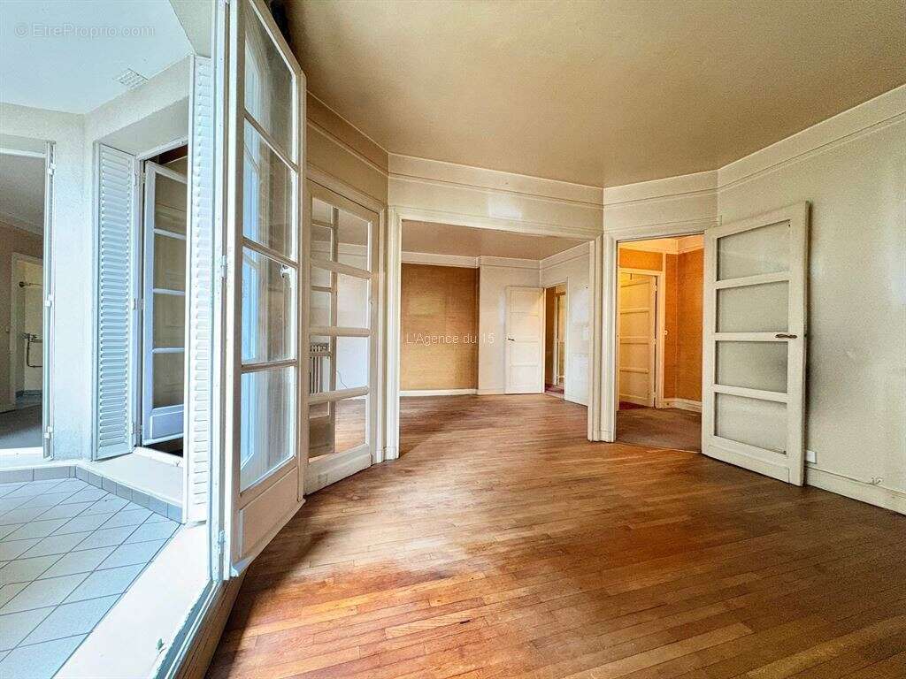 Appartement à ISSY-LES-MOULINEAUX